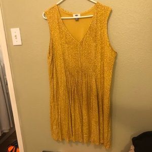 Old Navy Yellow Pleated Floral Dress - XL